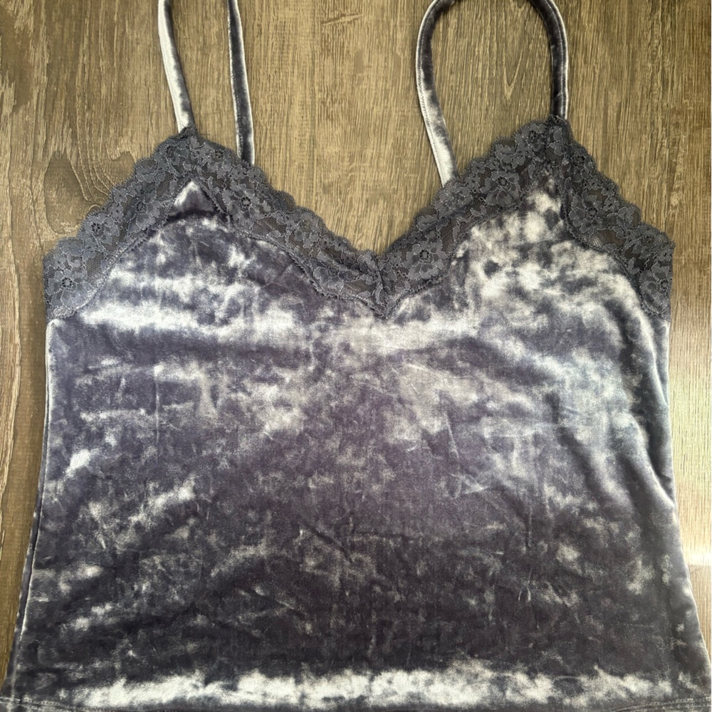 VELVET TOP